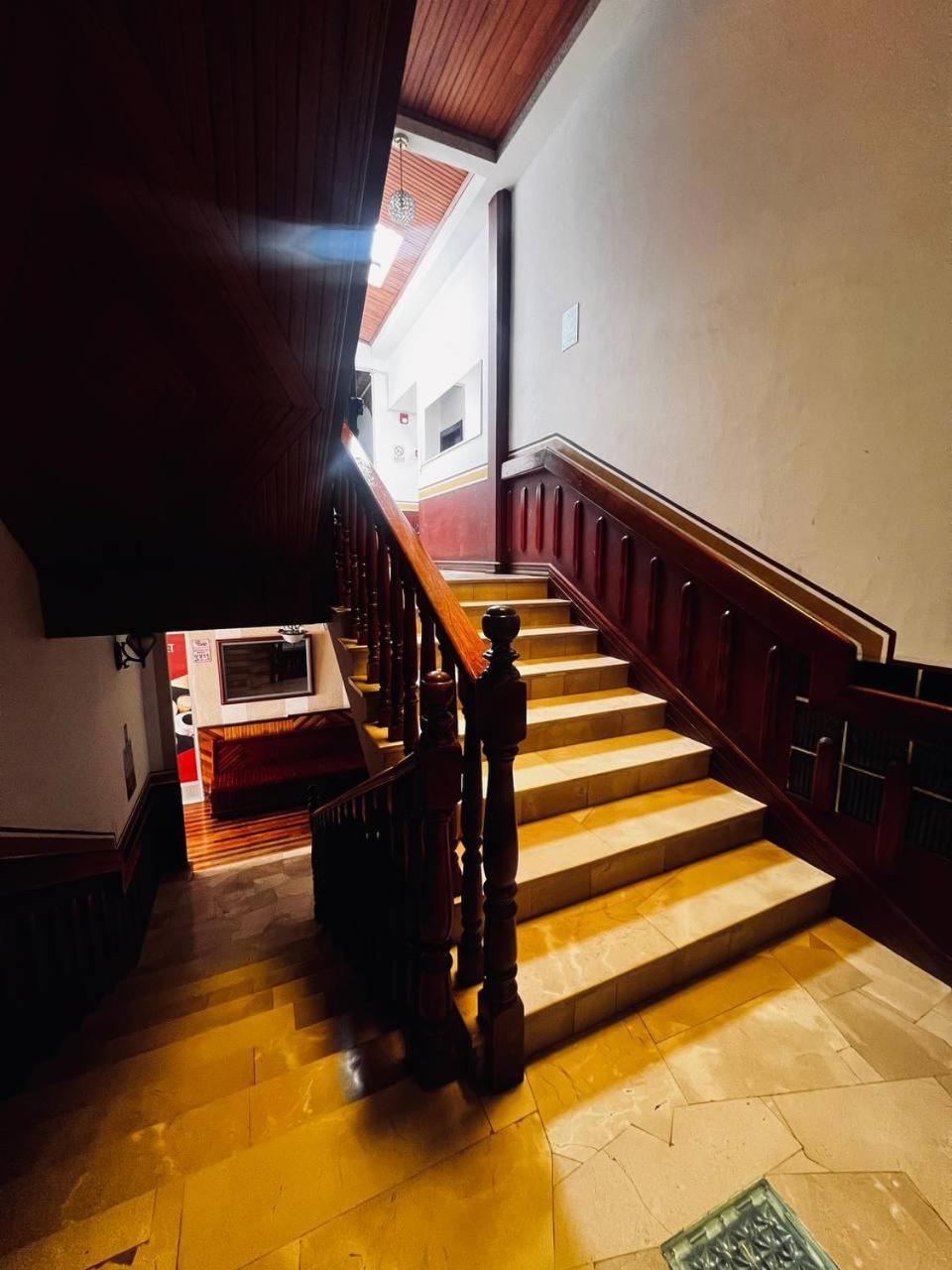 Hotel Metropolitano Loja Ngoại thất bức ảnh